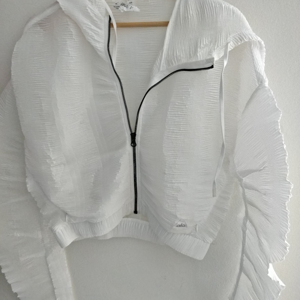 Alo windbreaker
